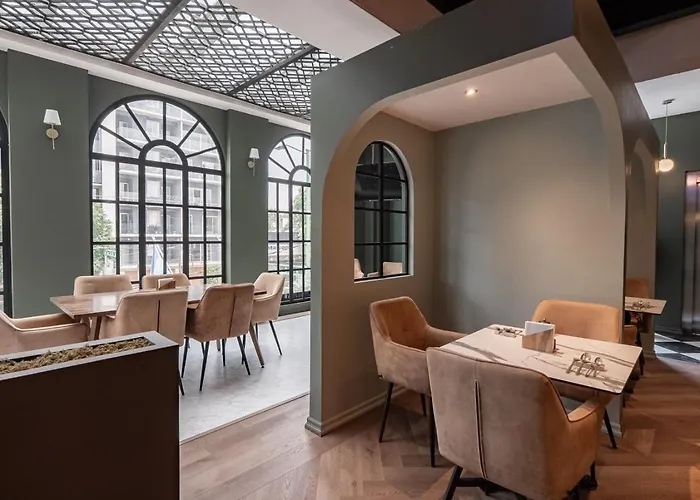 Hotel The Escape 5*